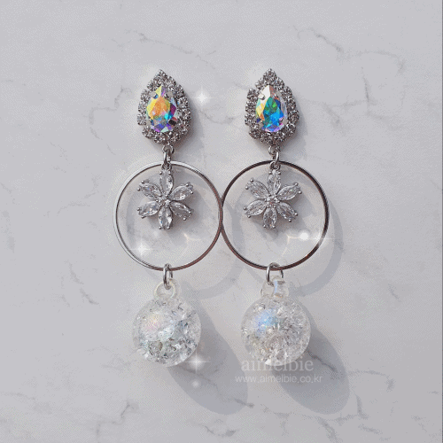 Icy Bloom Earring - Rainbow (Han Hyojoo Earring)