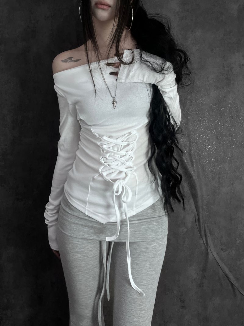 URBAN UNIQUE(アーバンユニーク)の「basic corset off-shoulder T (2color)(Tops)」