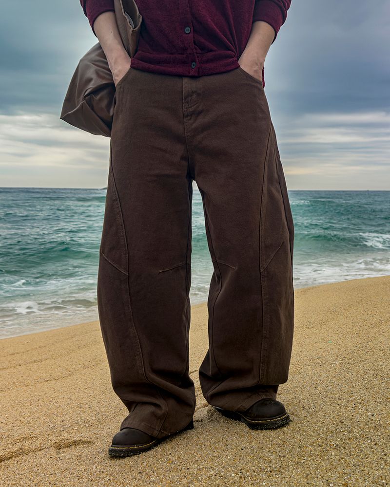 Orbit cut wide cotton pants
