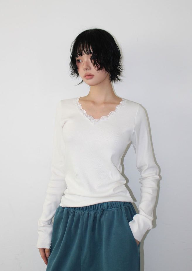 AAKE(アケ)の「LACE TRIM V-NECK LONGSLEEVE(Tops)」