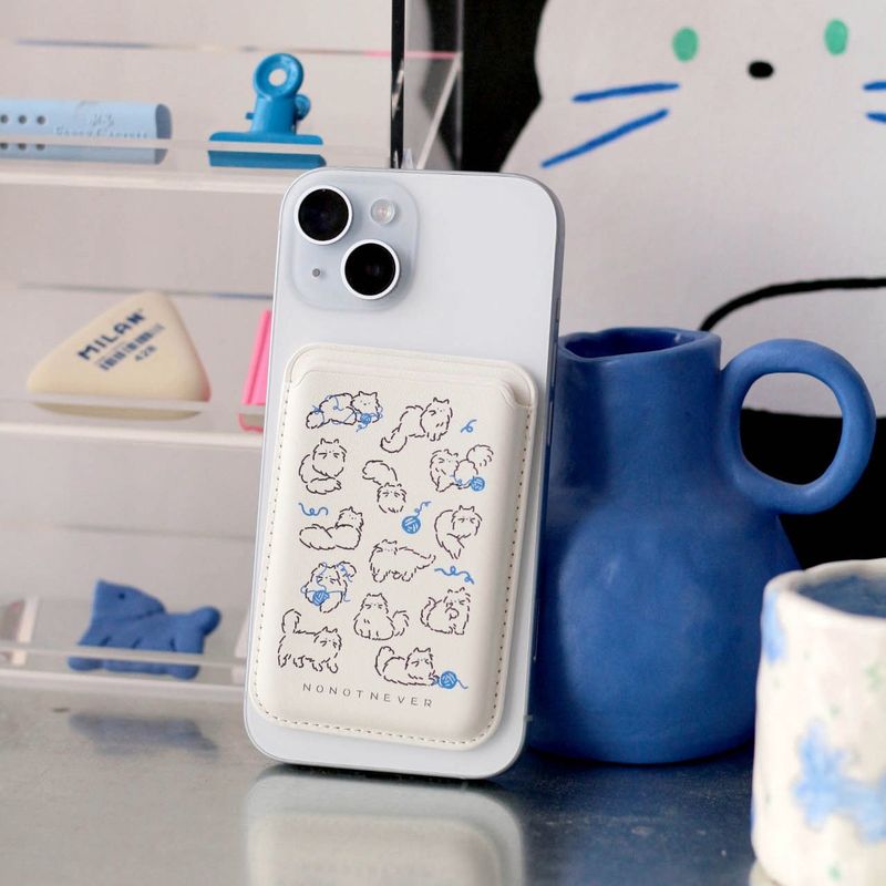 NO NOT NEVER（ノーノットネバー）の「MagSafe Card Wallet Cream Cat（Smartphone Accessories）」