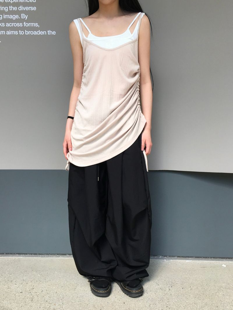 Cool Over Curved Nylon Pants (7c)