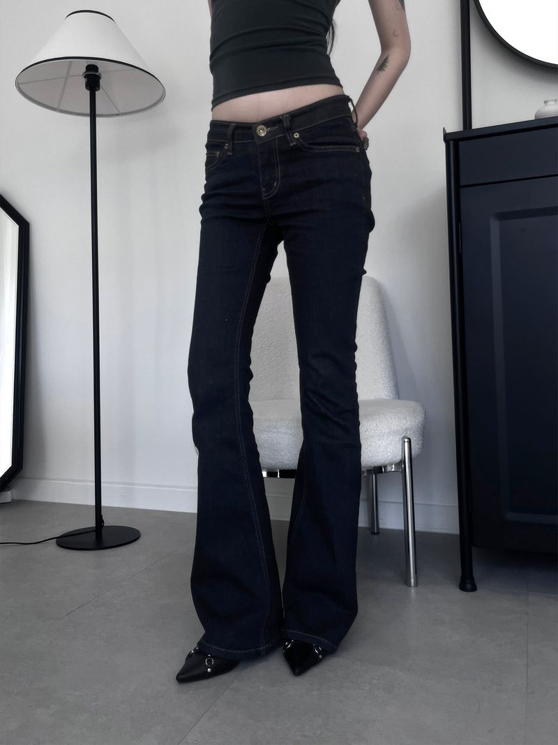 URBAN UNIQUE(アーバンユニーク)の「non-faded low-rise bootcut denim(Pants)」