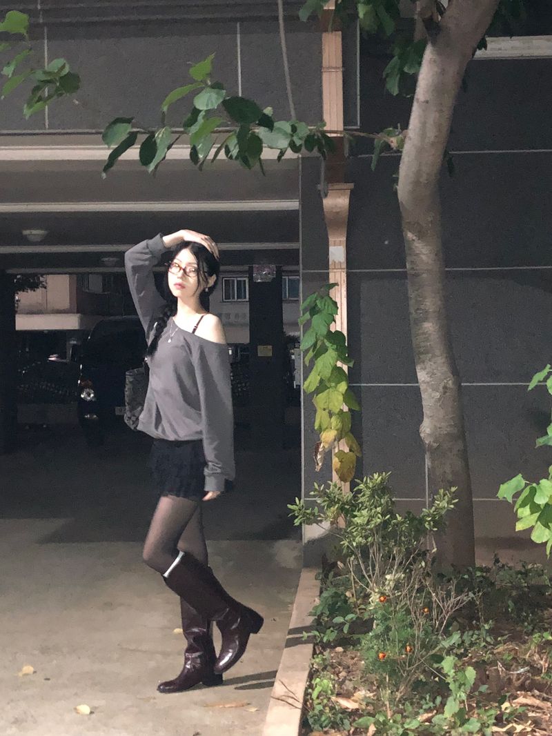 Off-Shoulder Sweatshirt