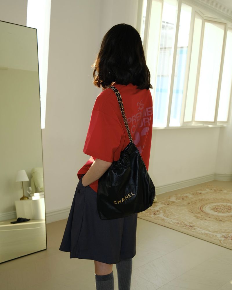 DVRK PRIVÉ PREMIER 23 LOGO TEE - RED