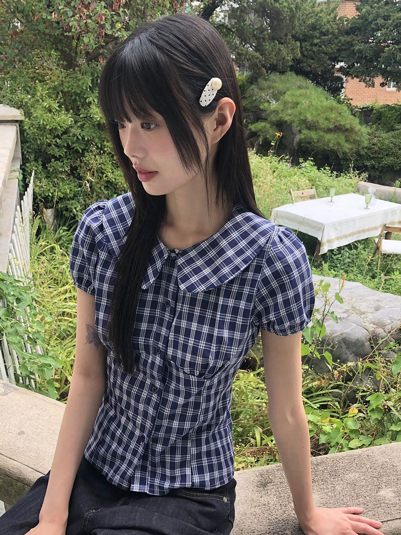 Ward Round Collar Puff Checkered Blouse