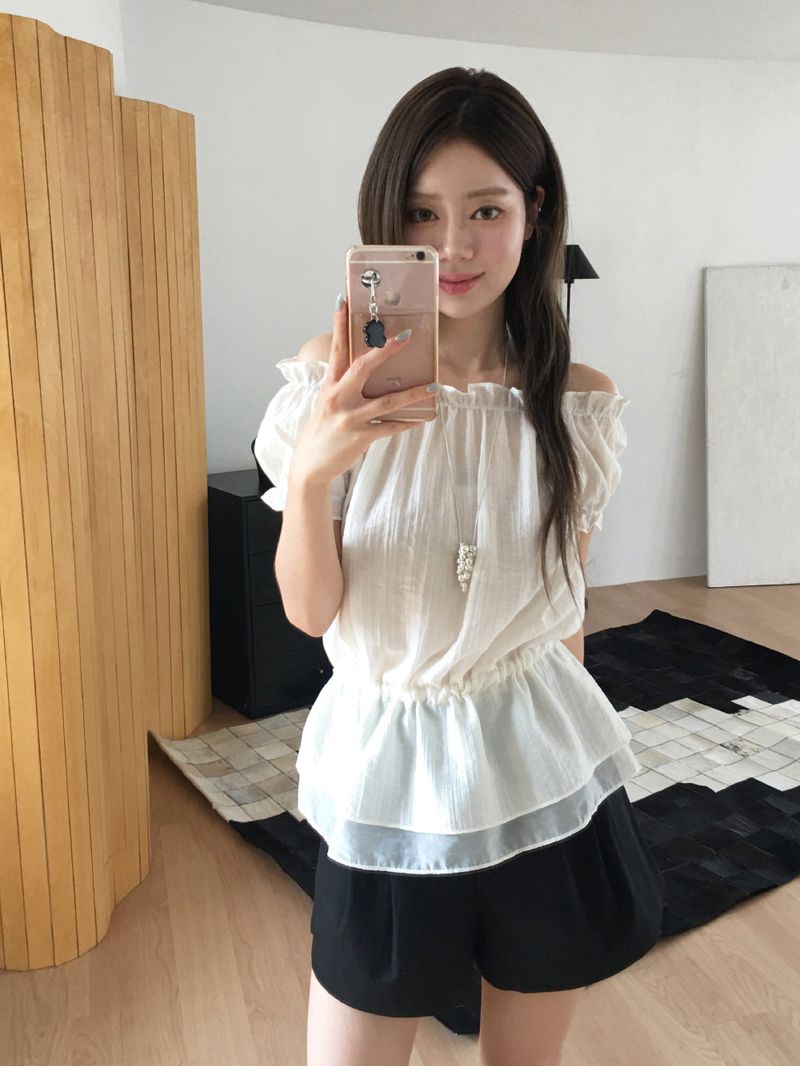 Mellow off shoulder blouse