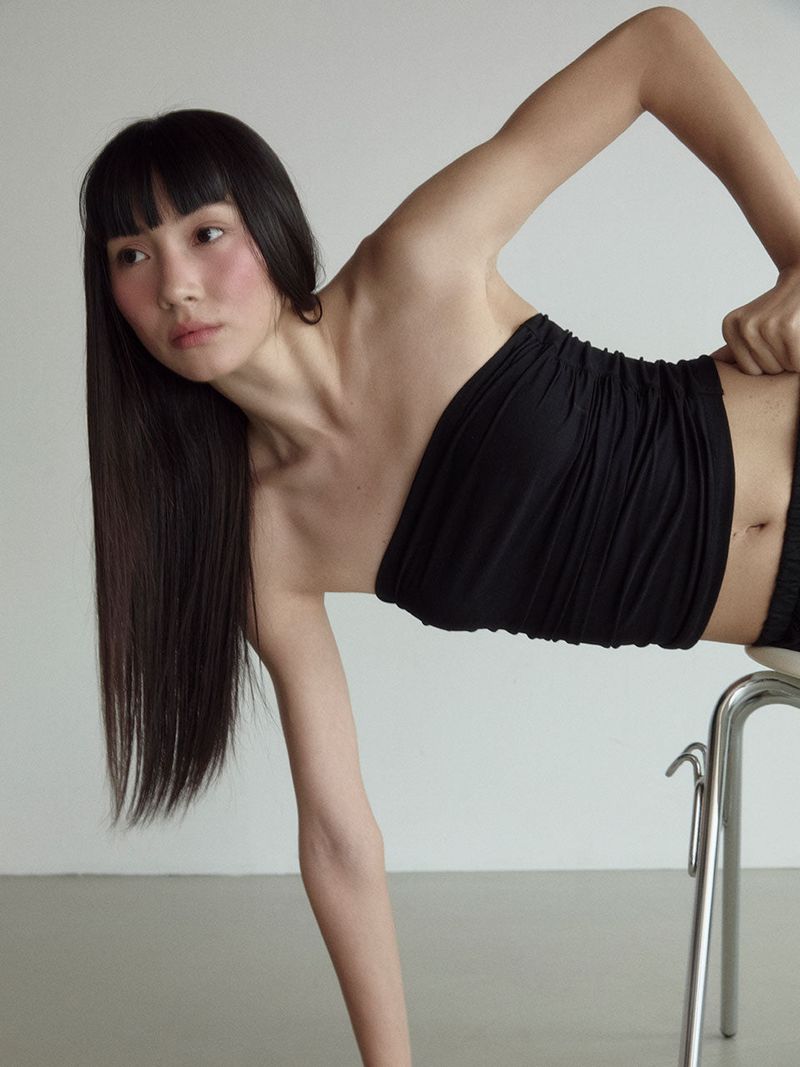 visus（ビスス）の「Wrinkle Tube Top_Black（Tops）」
