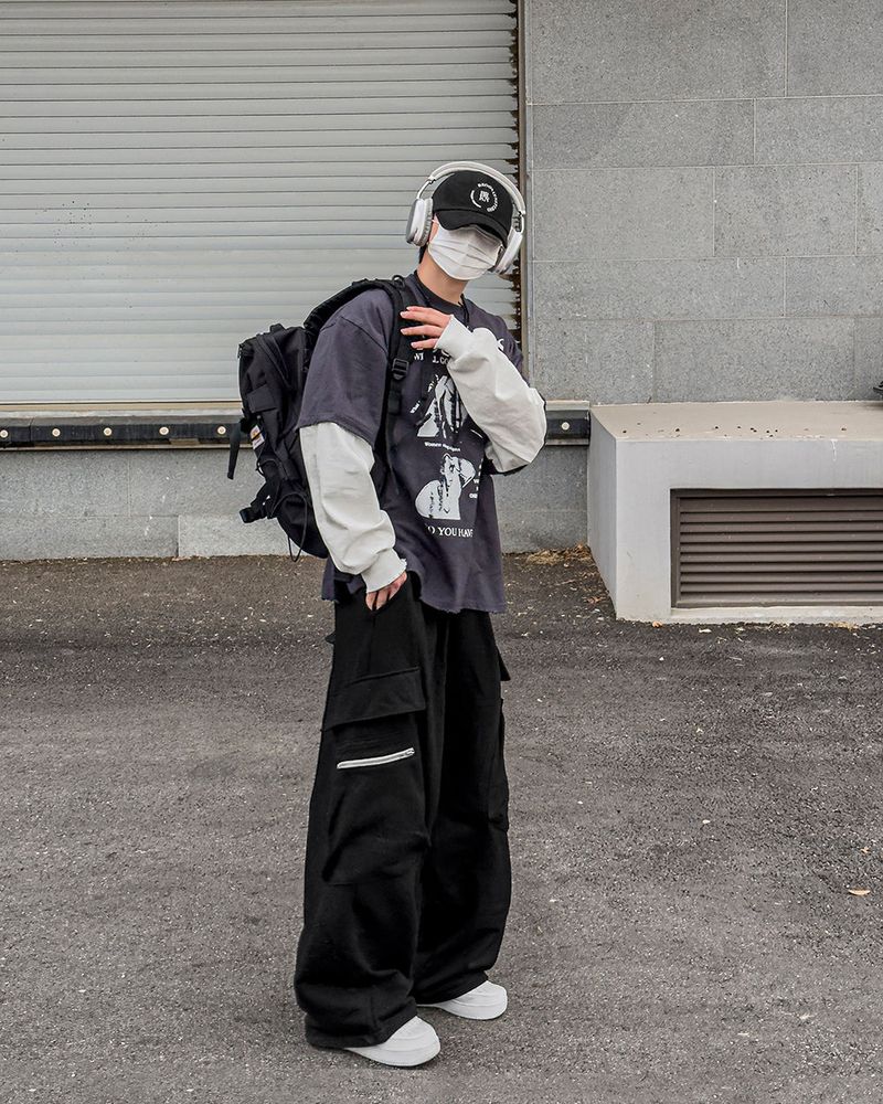 Issue Layered Color-Blocked Oversized Long Sleeve