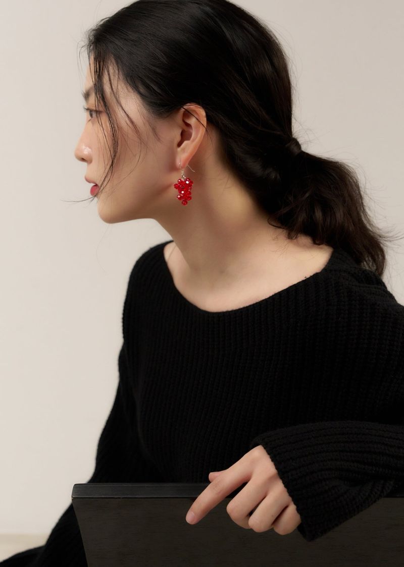 raspberry earring - red