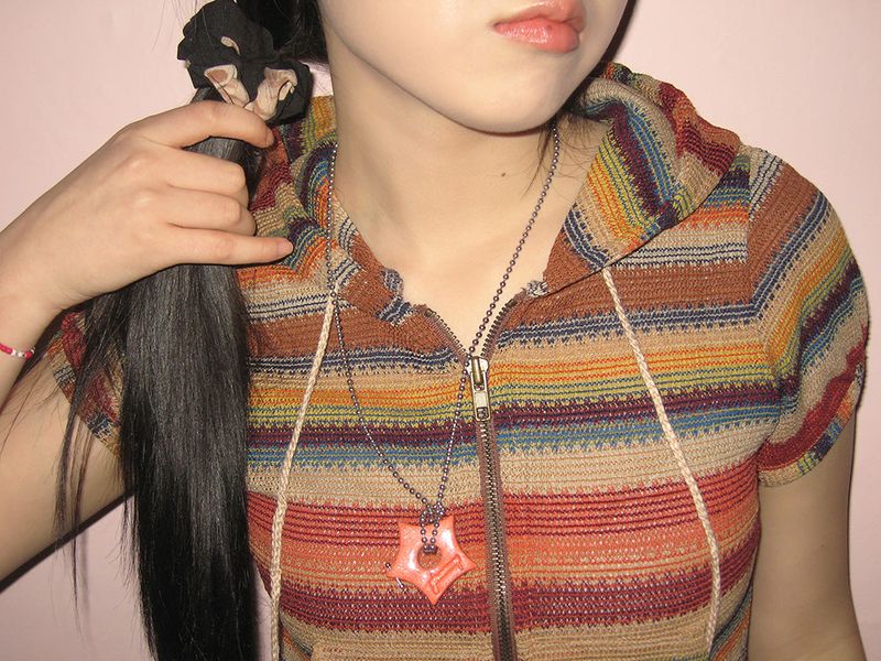gleaming star pendant [peach orange]