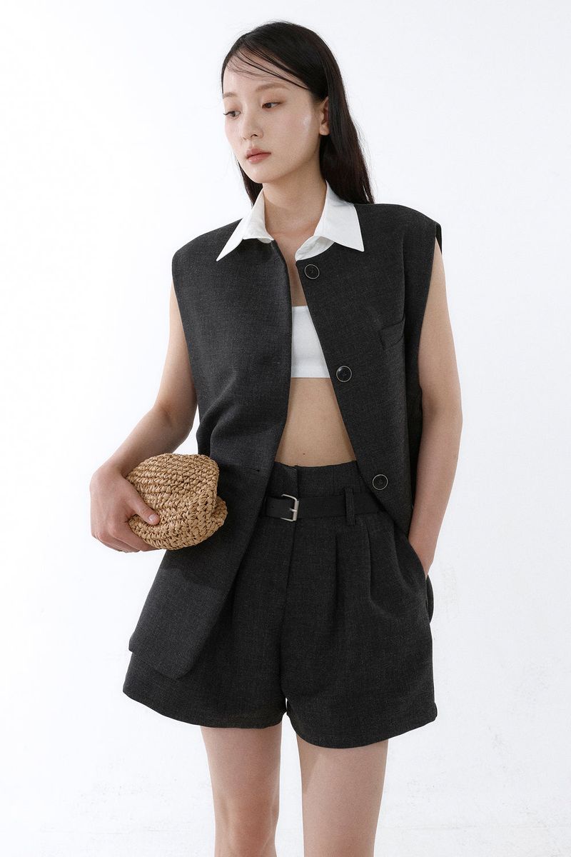 COLLARED SLEEVELESS JACKET_CHARCOAL