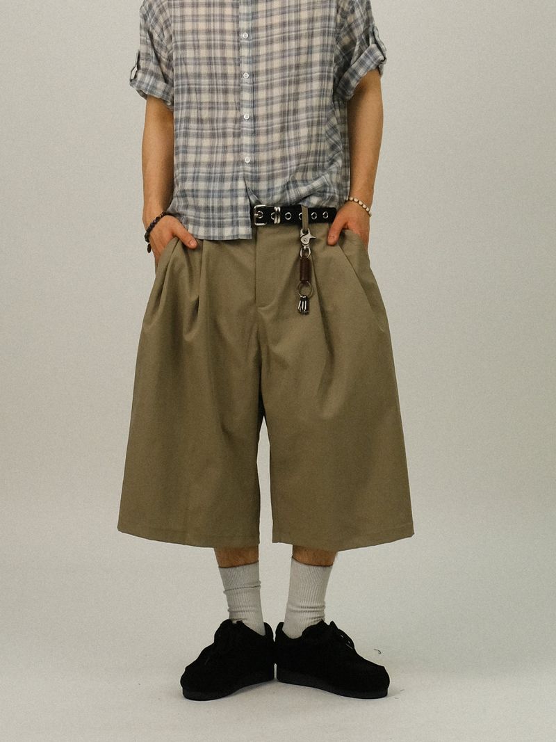 RU Cotton Two-tuck Bermuda Slacks