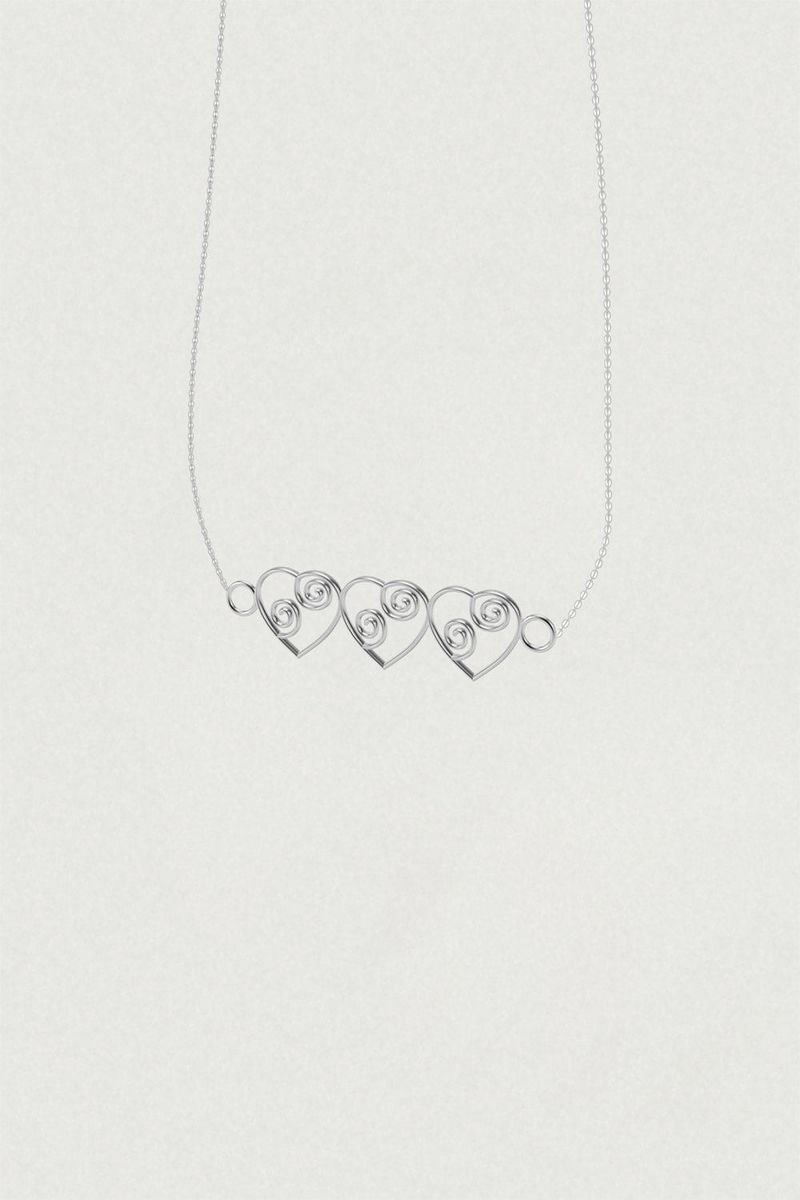 [925SILVER] RHYTHM TRIPLE HEART NECKLACE