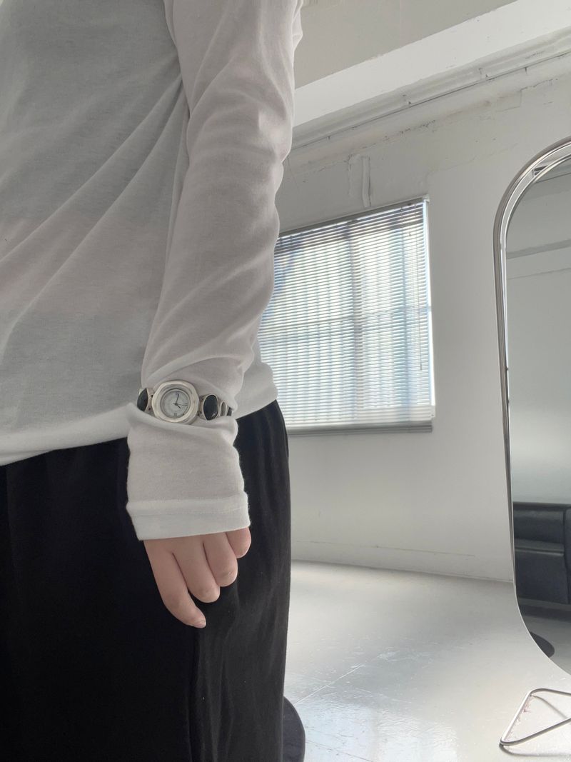Onyx Bezel Loop Watch