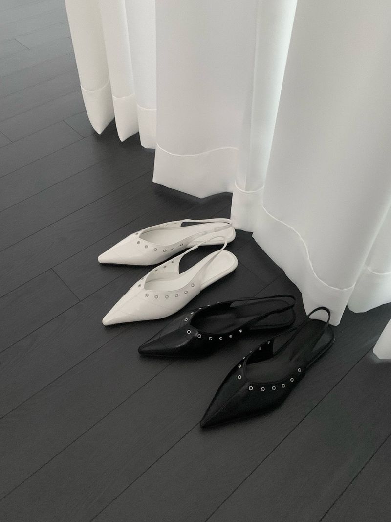 eyelet stiletto shoes
