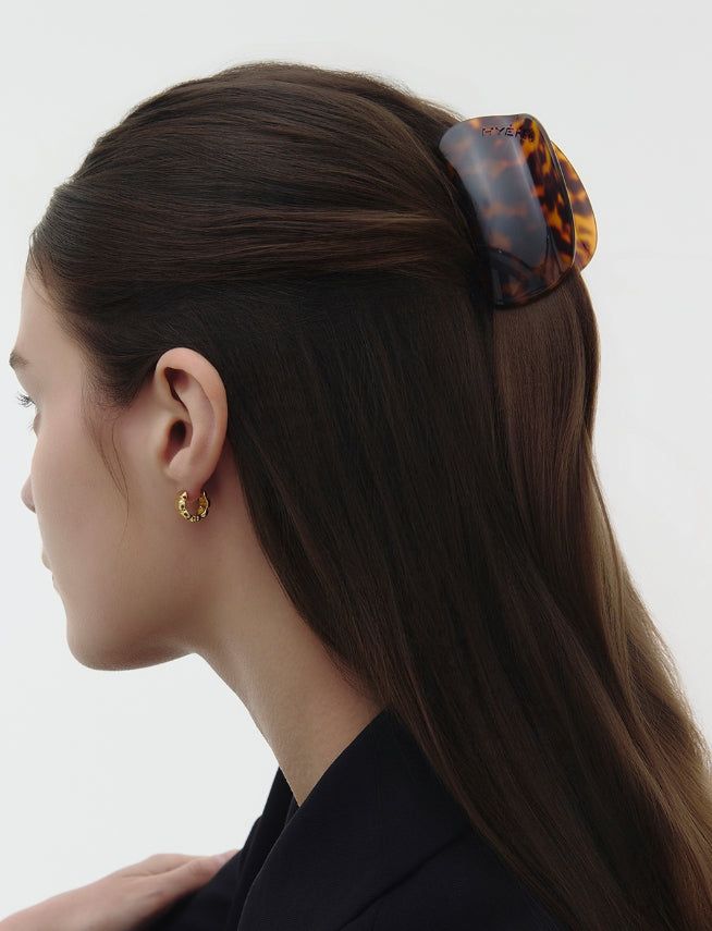 hyeres lor（イエール・ロール）の「26SS★ Half Shell Hair Claw Clip（Hair Accessories）」
