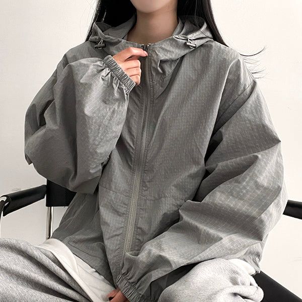 hijjoo（ハイチュー）の「Eason Square Pattern Checkered Windbreaker Hooded Jumper（Jackets/Outerwear）」