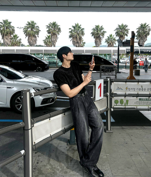Cool Washing Pintuck Linen Denim Pants