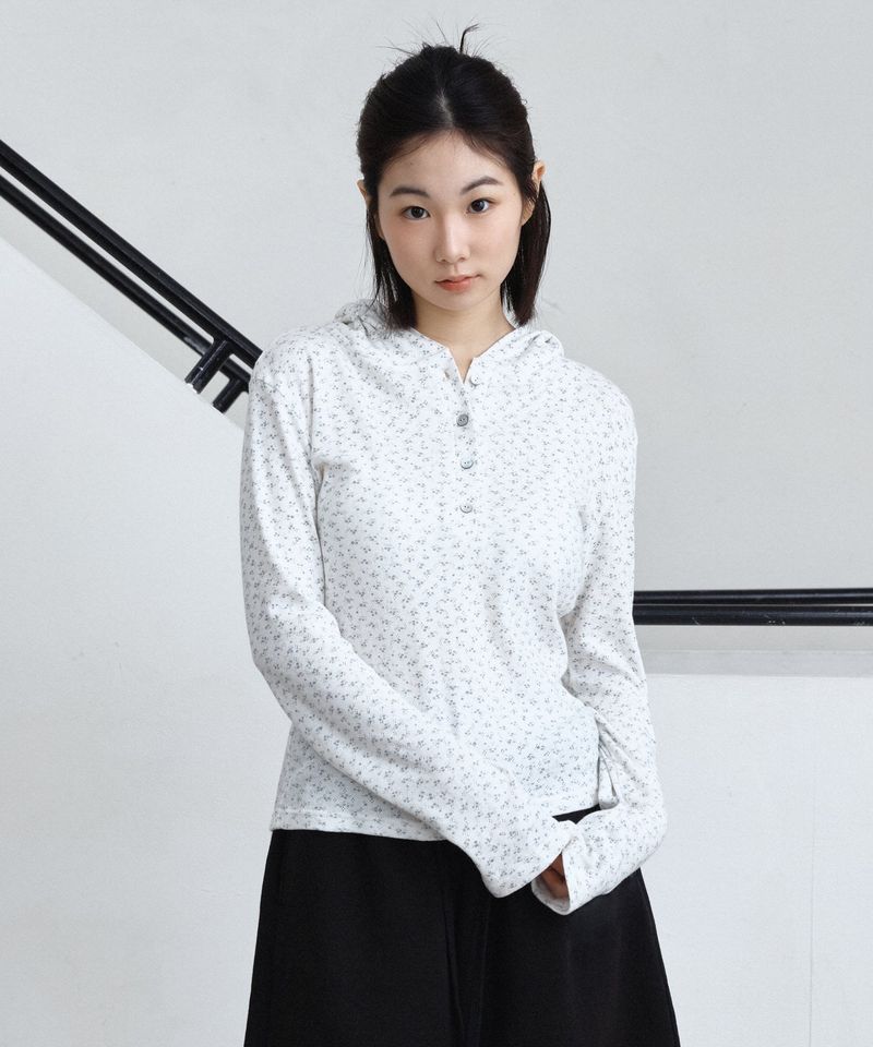 PARAKEET（パラキート）の「Half Button Flower Hoodie（Tops）」