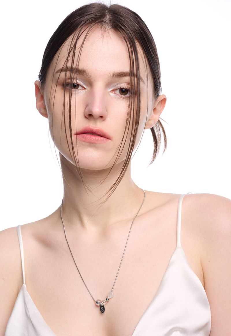 CHARMING NECKLACE