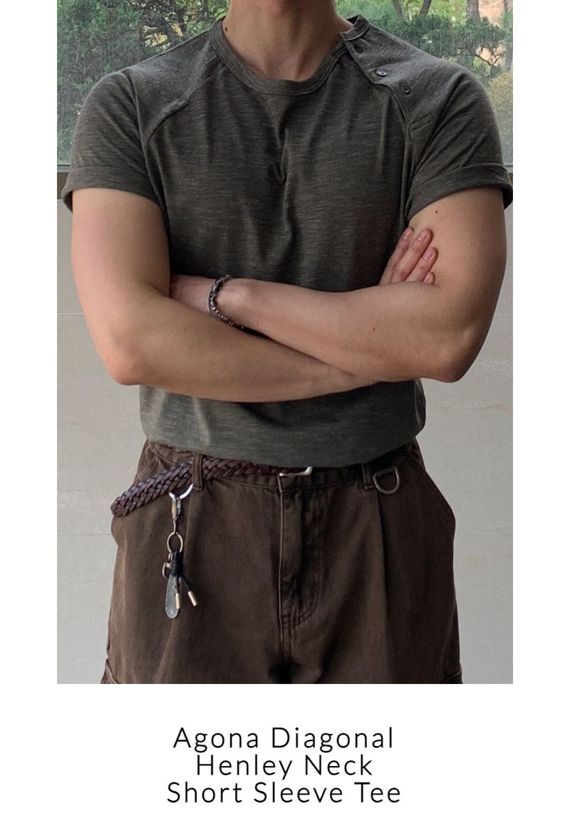 Mensfloor(メンズフロア)の「Agona diagonal henley neck short sleeve t-shirt(Tops)」