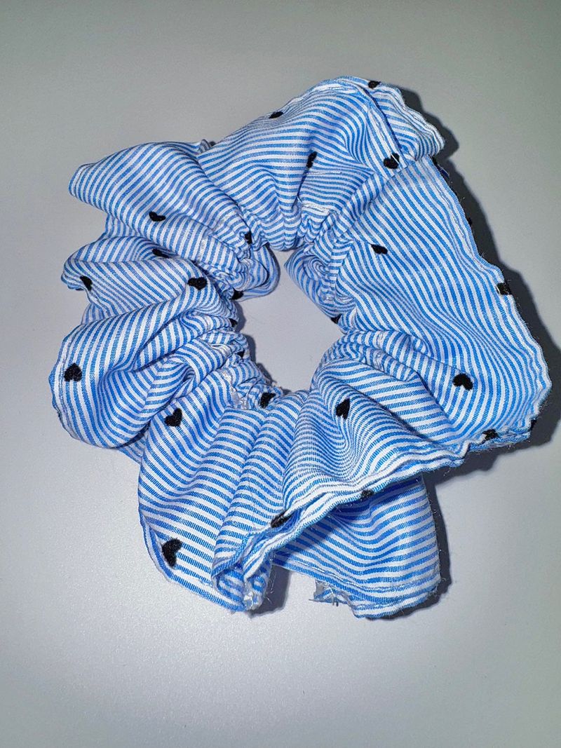Summer stripe hair scrunchy