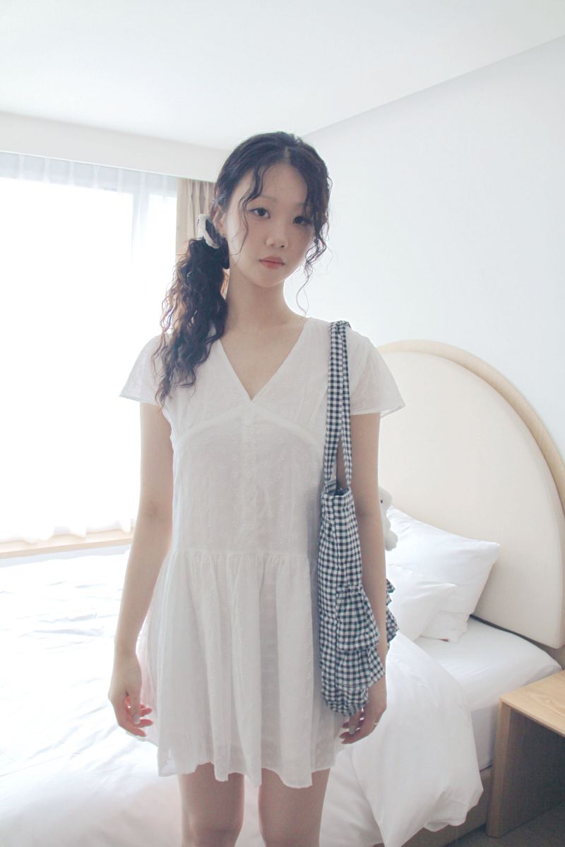 aoyu（アオユ）の「lace punching ops （Dresses）」