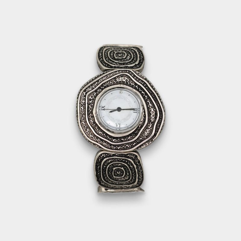 Grumpy Stuff（グロンピースタッフ）の「Embossed Spiral Cuff Watch（Accessories）」