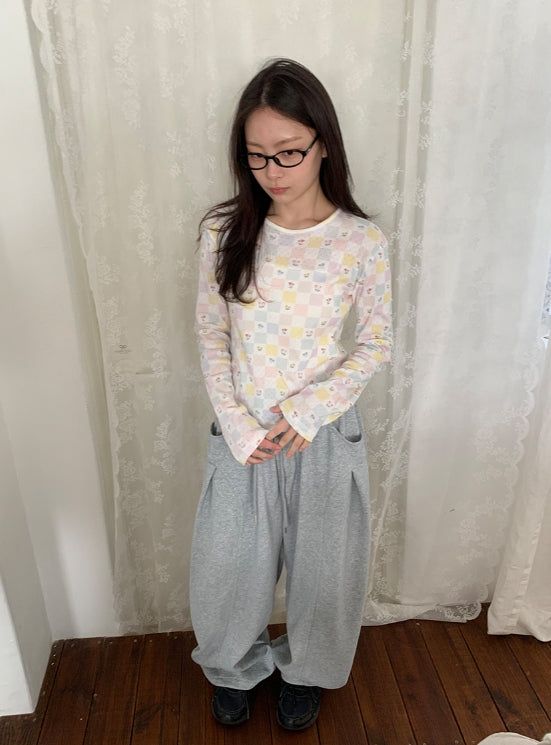 Hideni Flower Patchwork Punching T-shirt