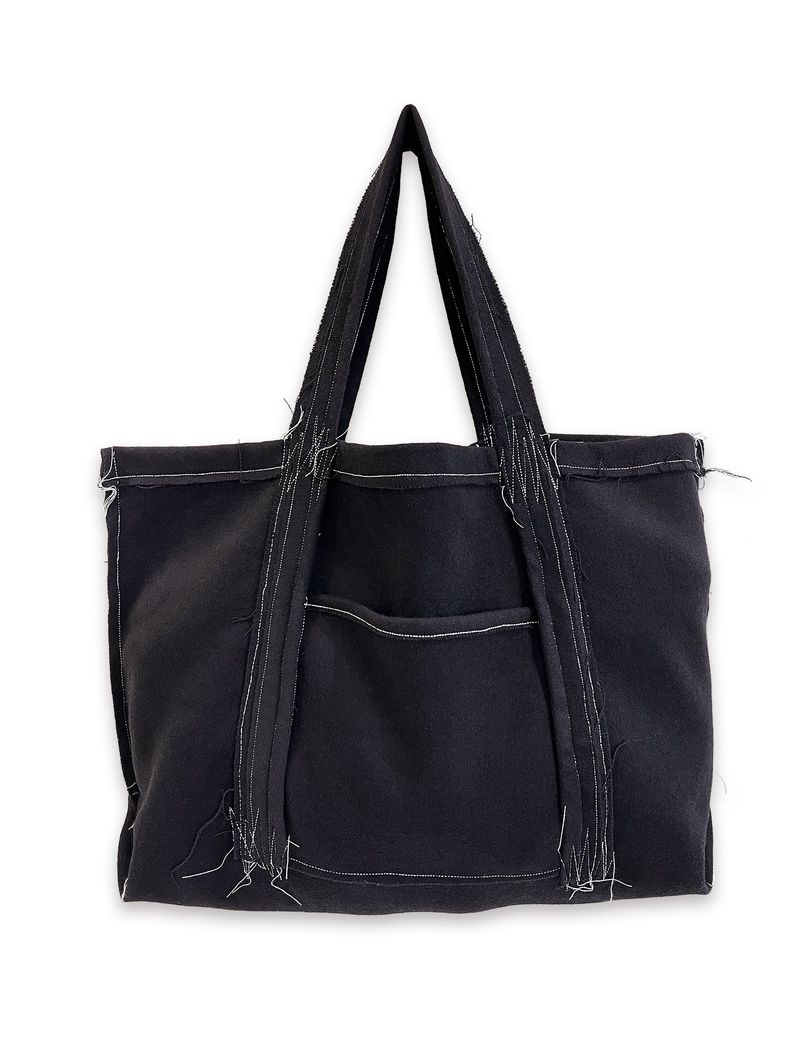 nought（ノウト）の「O Logo Drawing Stitch Bag / Black（Bags）」