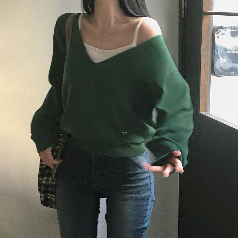 [MADE] comma, deep V-neck knit