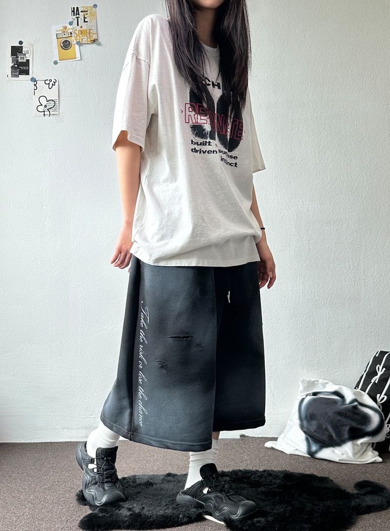 Space Side Lettering Distressed Bermuda Shorts 3color