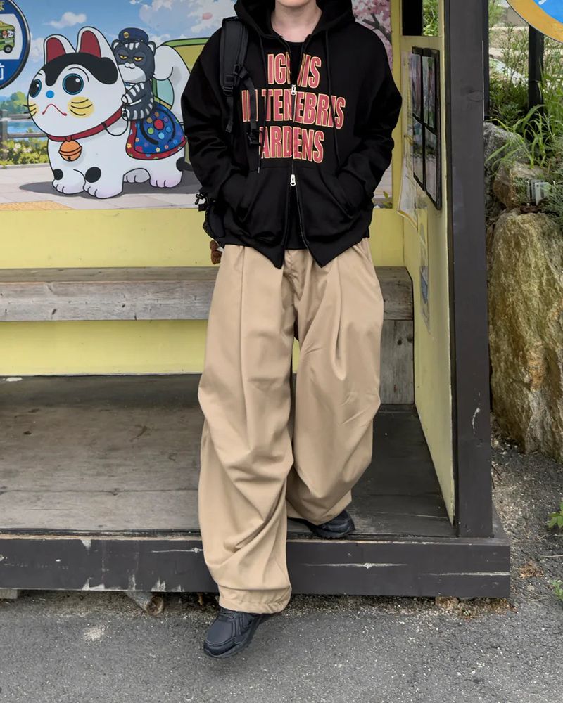 Ignel Lettering Crop Hoodie Zip-Up