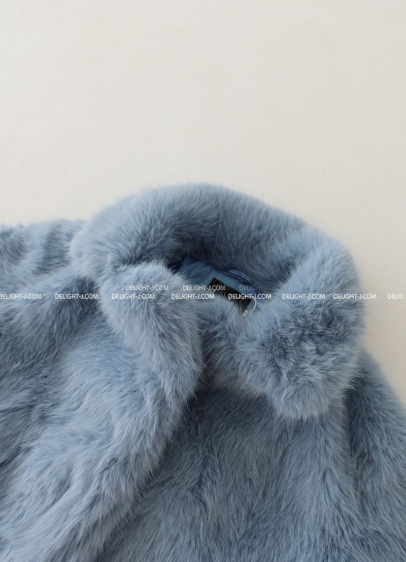 Pastel collar fake fur jacket