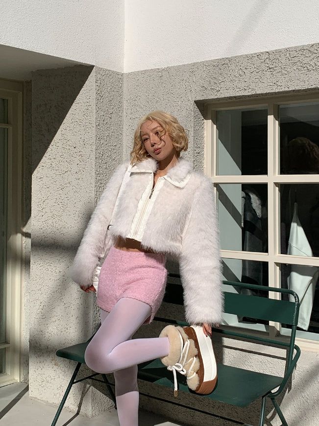 Twelve collar crop fur jacket