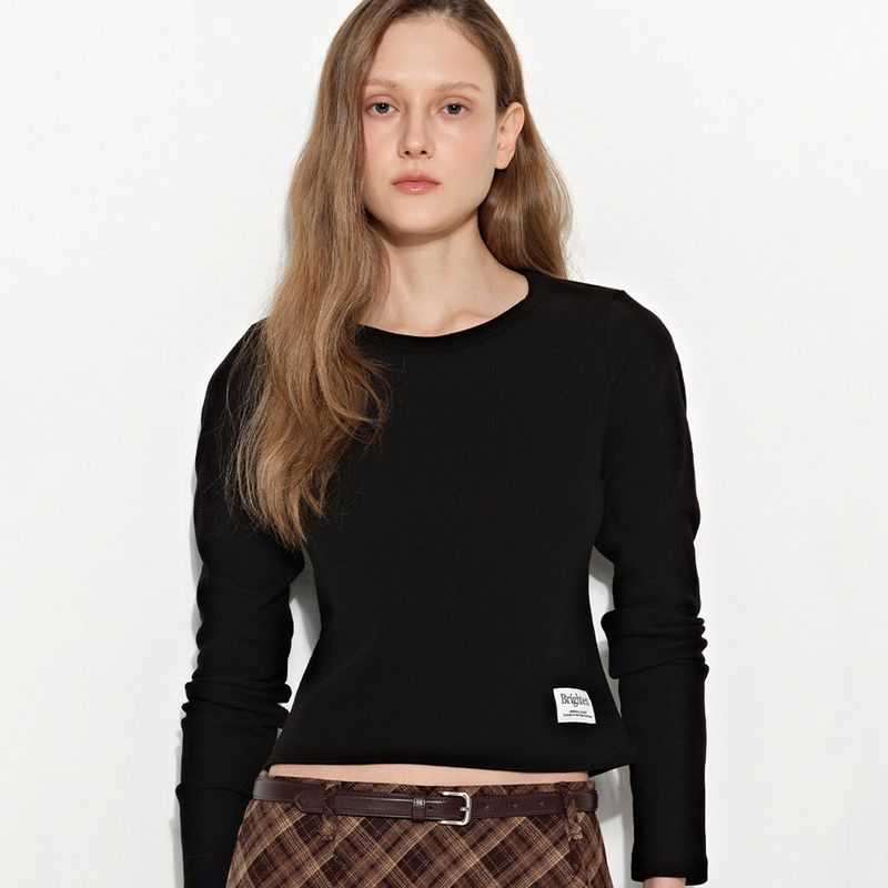 Essential Round-Neck Black