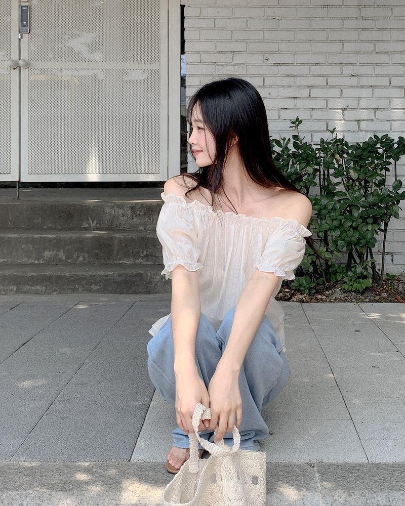Off‑shoulder frill string blouse