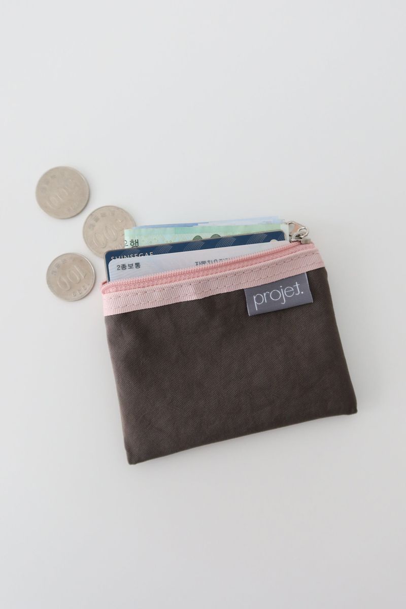 projet（プロジェ）の「flat card pouch (brown)（Smartphone Accessories）」