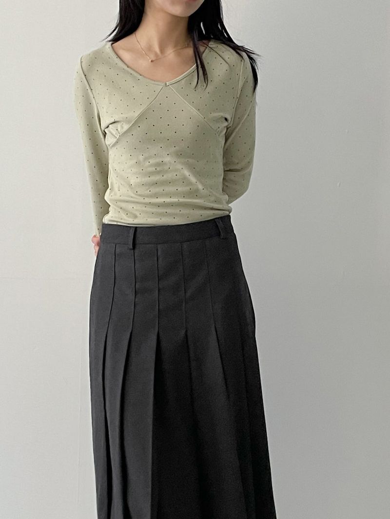 Dot Shirring V-Neck T-Shirt