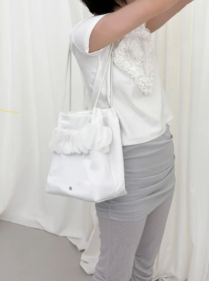Frillish shoulder bag (white)