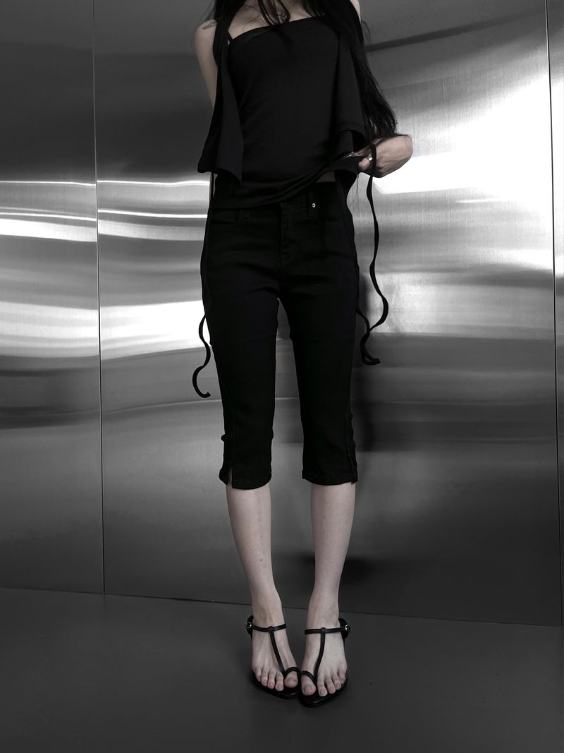 URBAN UNIQUE(アーバンユニーク)の「slim fit slit capri denim(Pants)」