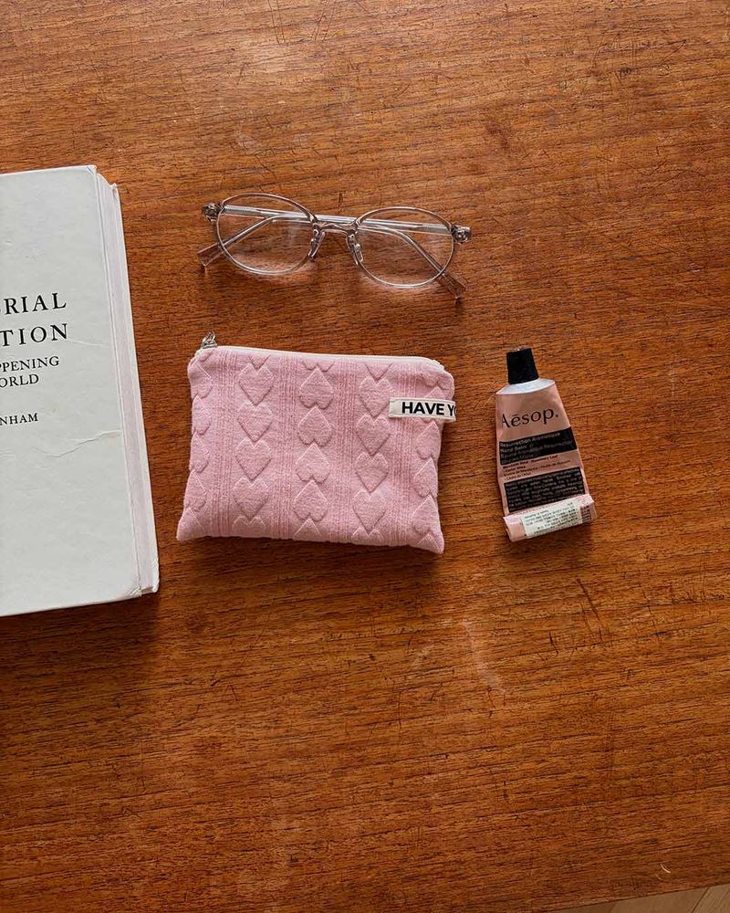 Love embo flat pouch - pink , M size