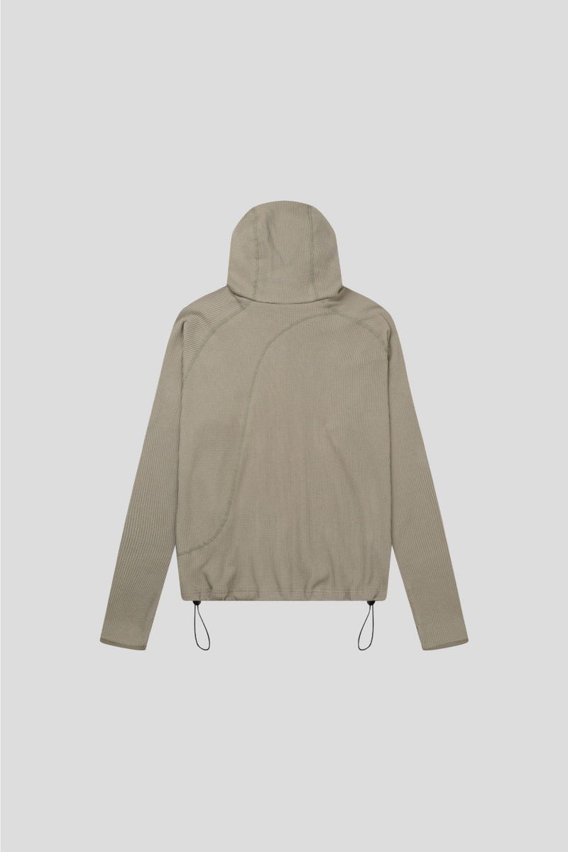 Ribbed incision hood zip-up