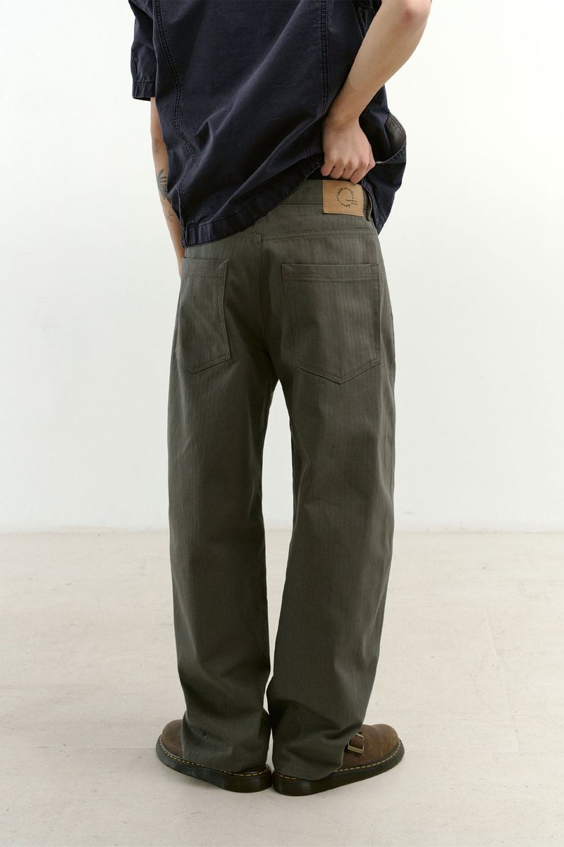 Semi Curved Herringbone Twill Pants (Khaki)