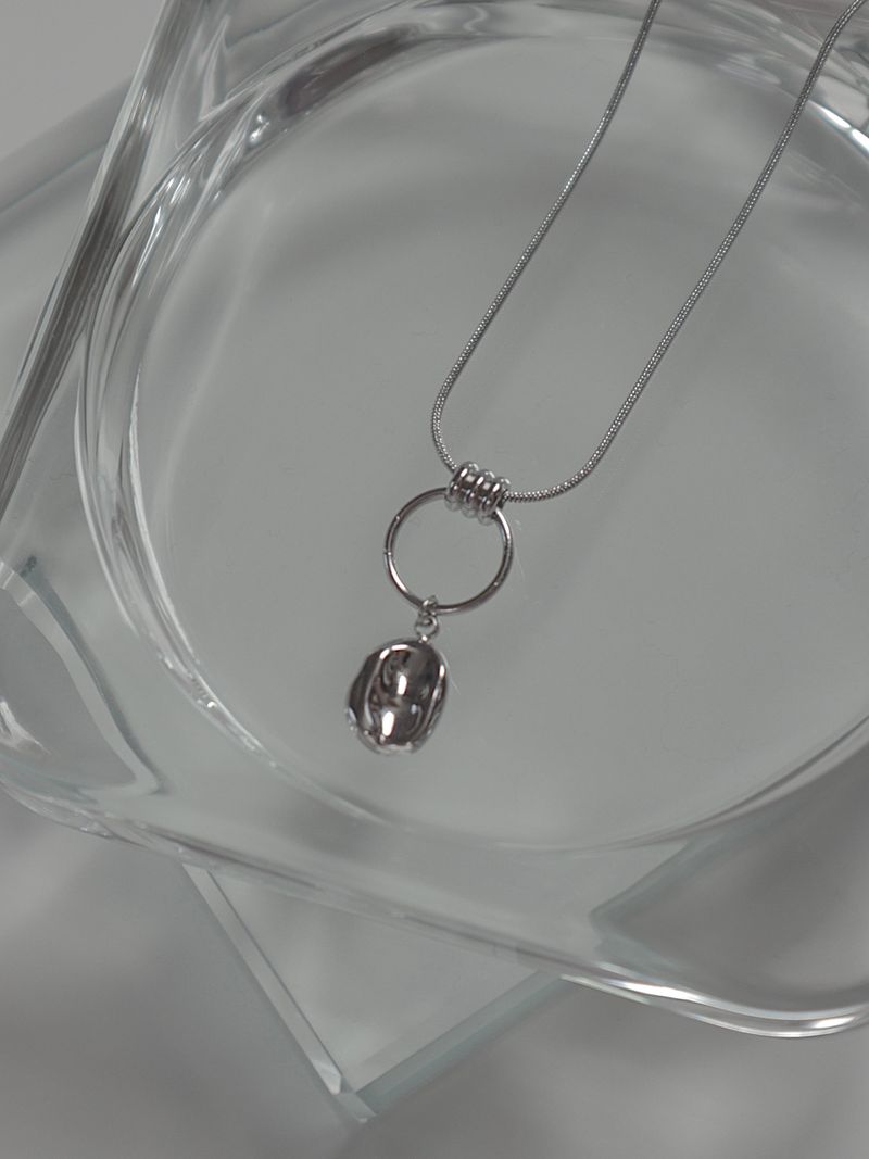 object ring point necklace