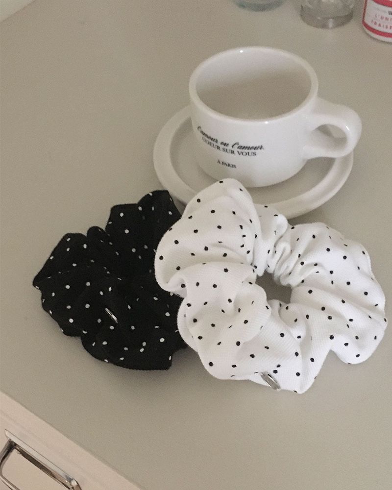 [MADE] TOY AND DOT PATTERN SHUSH