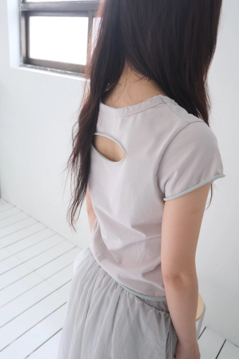 callhag（コールハグ）の「back hole T (4c)（Tops）」