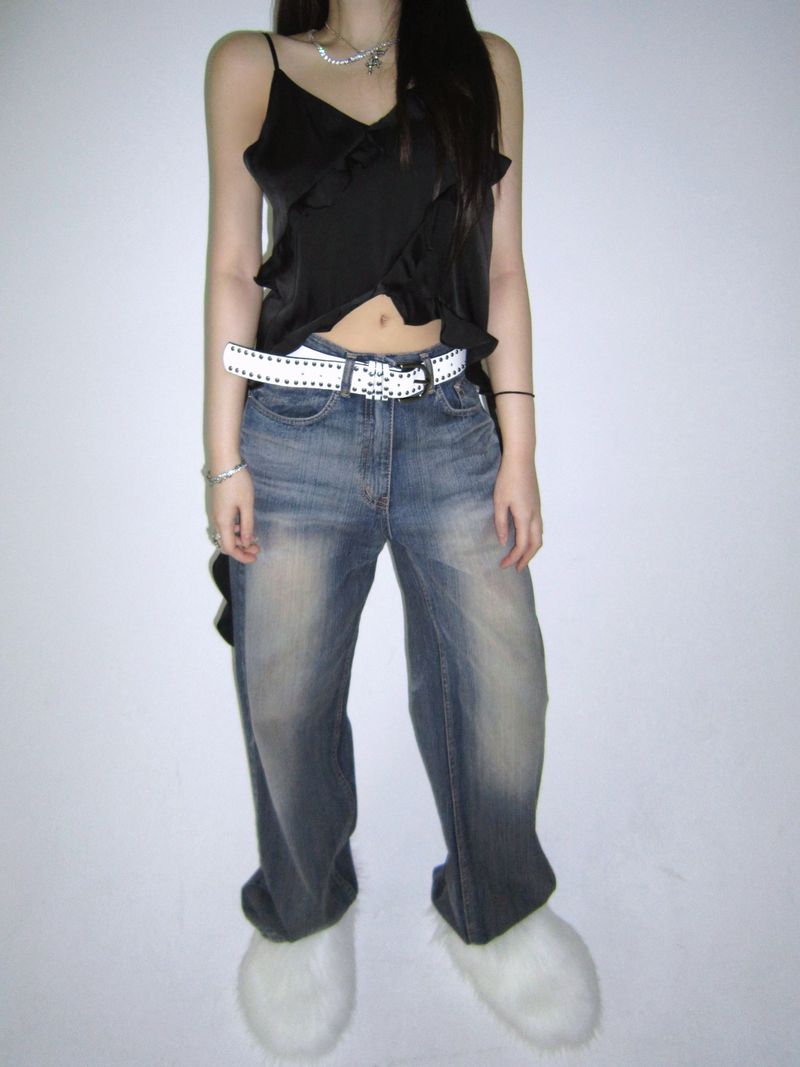 Stud leather belt