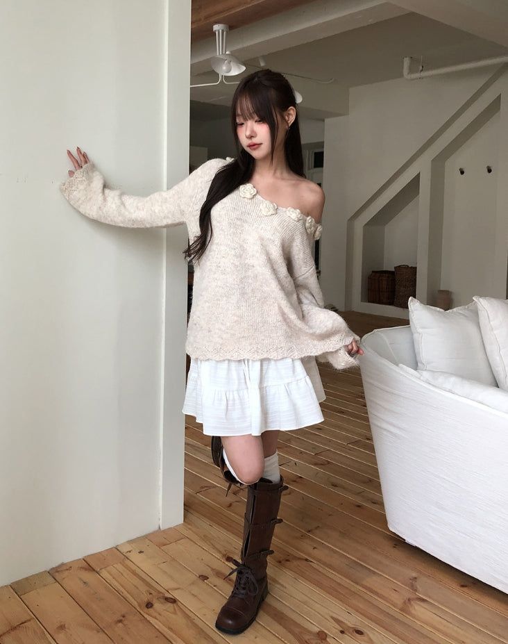 Rosy Flower Hairy V-neck Knit
